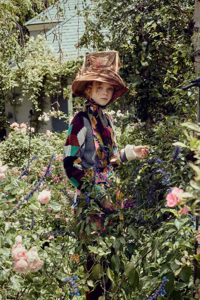 Lily-Nova-by-Sofia-Mauro-for-Numéro-China-September-2017-13.jpg