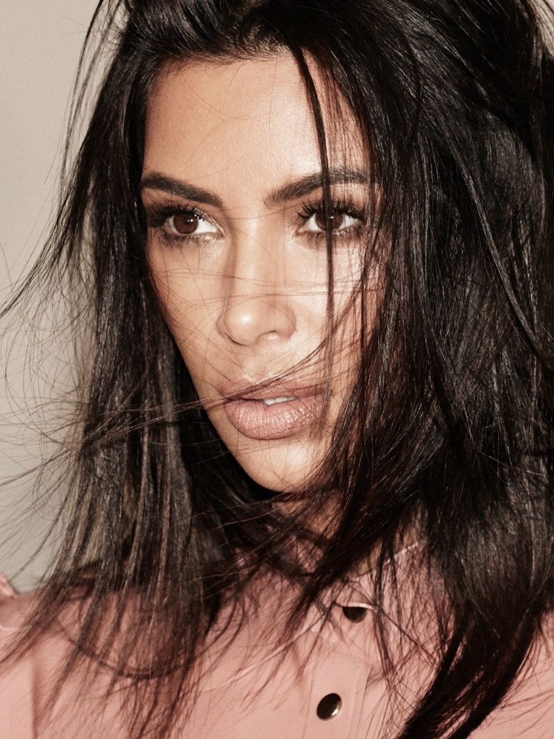 Kim-Kardashian-Alure-October-2017-Cover-Photoshoot02.jpg