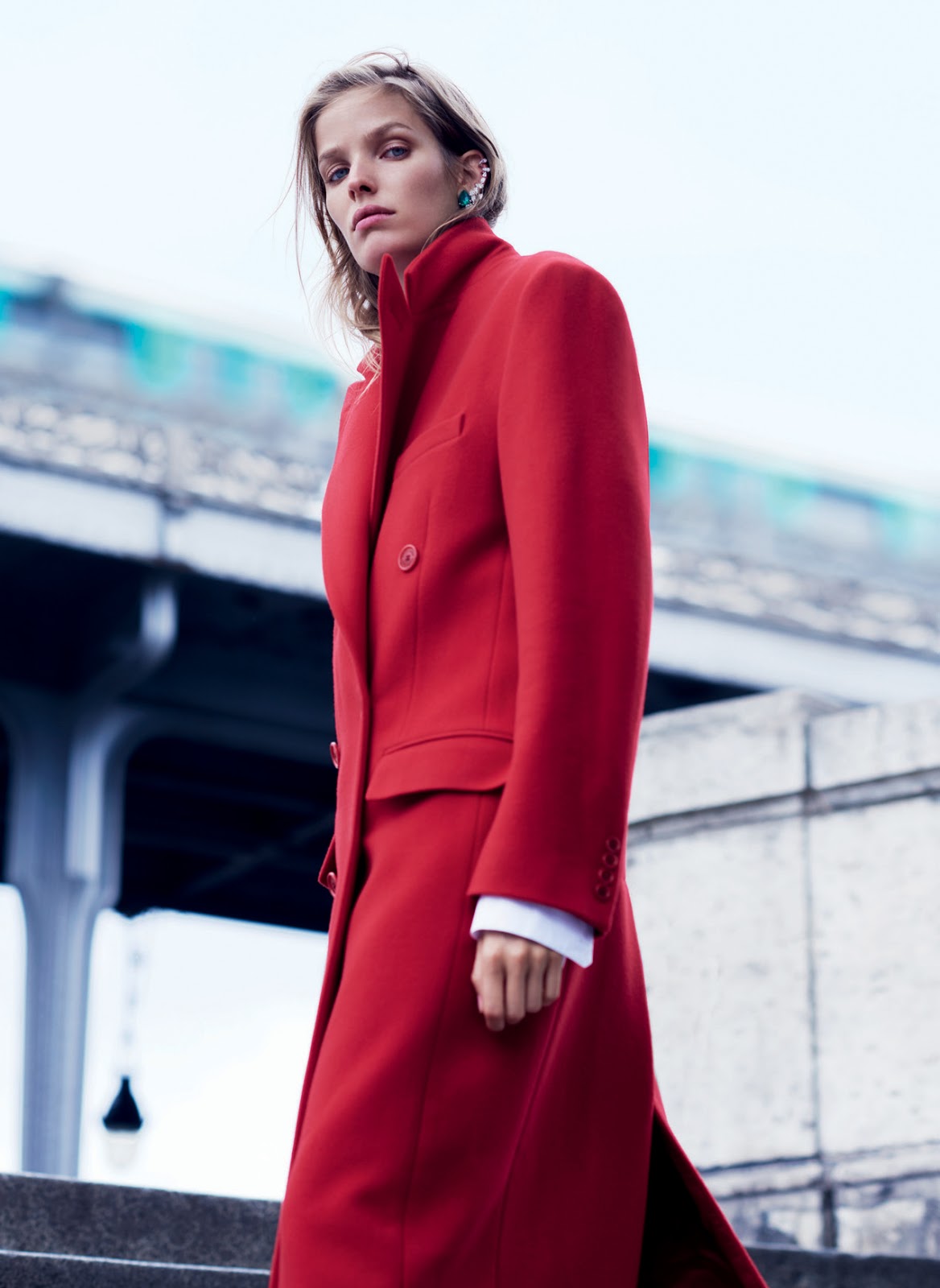 Gianluca Fontana Flashes Alisa Ahmann In 'Red Wave' For Air France ...