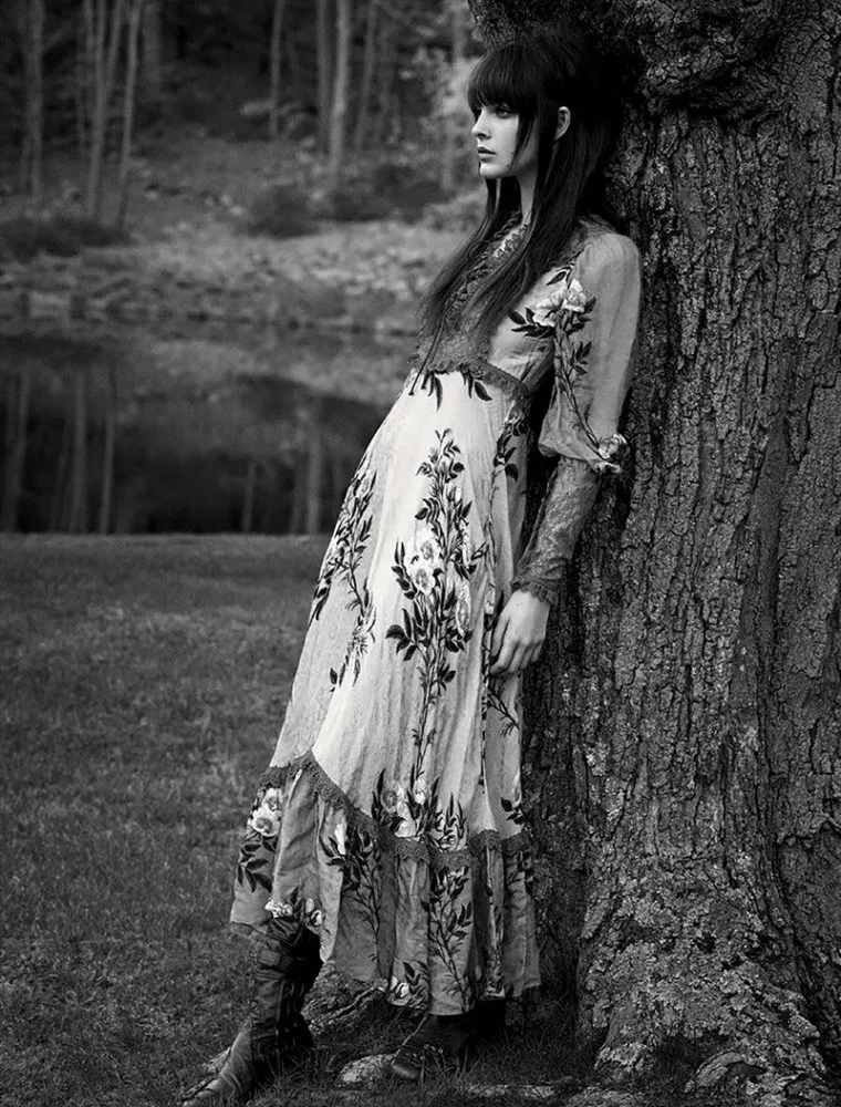 Vittoria-Ceretti-by-Luigi-Iango-for-Vogue-Germany-November-2017- (6).jpg