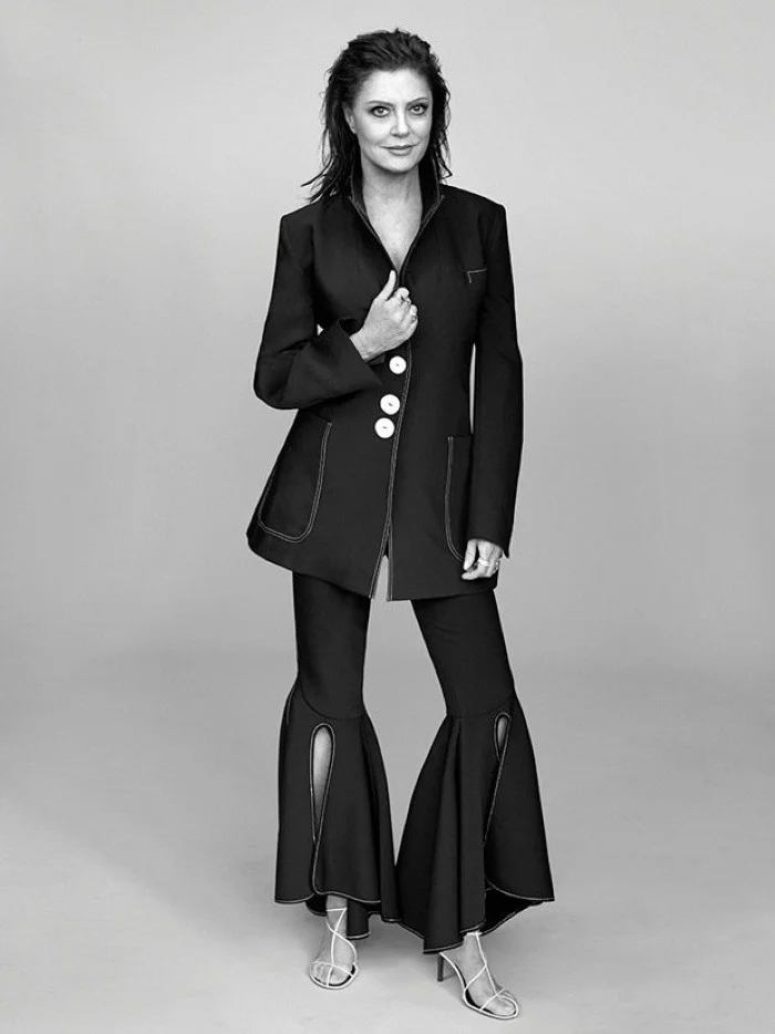 Susan-Sarandon-Elle-UK-Thomas-Whiteside- (1).jpg