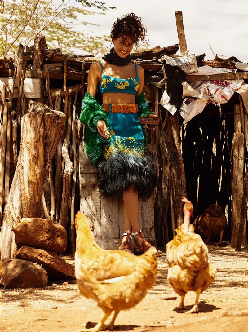 Isabeli-Fontana-Vogue-Brazil-October-2017- (9).jpg
