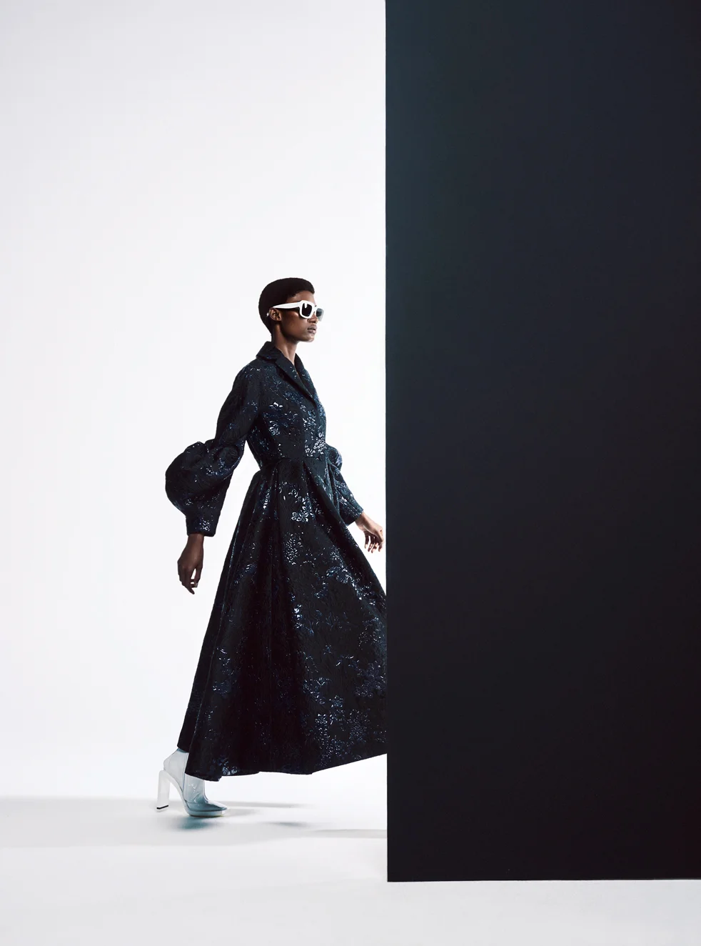 Harper's Bazaar Netherlands October 2017 5.jpg