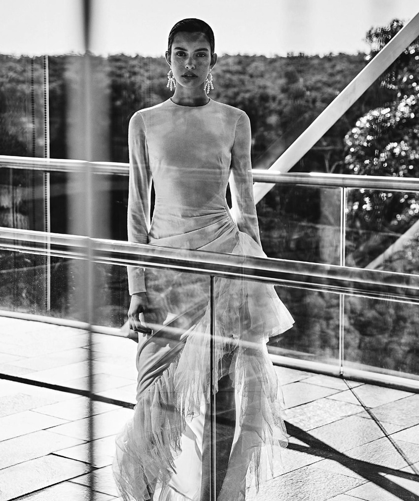 Vogue-Australia-November-2017-Zoe-Barnard-Nicole-Bentley-3.jpg