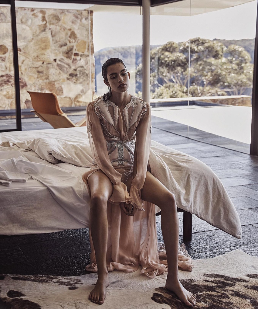 Vogue-Australia-November-2017-Zoe-Barnard-Nicole-Bentley-8.jpg