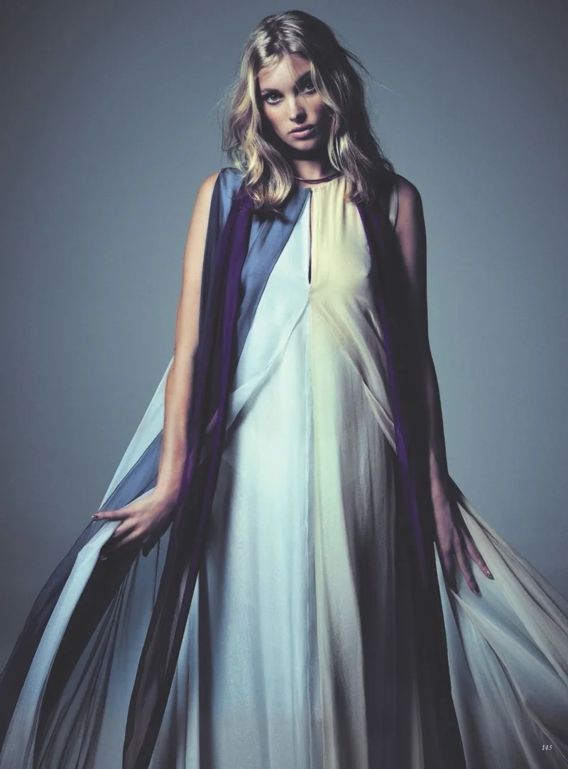 Elsa-Hosk-Regan-Cameron-harpers-bazaar- (1).jpg