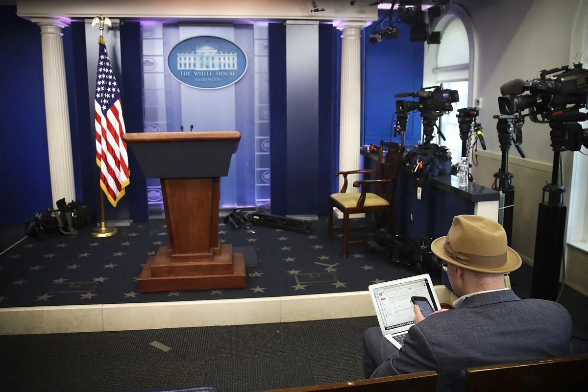 Glenn-Thrush-Vox-111917-.jpg