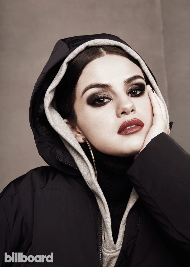 Selena-Gomez-Singer05.jpg