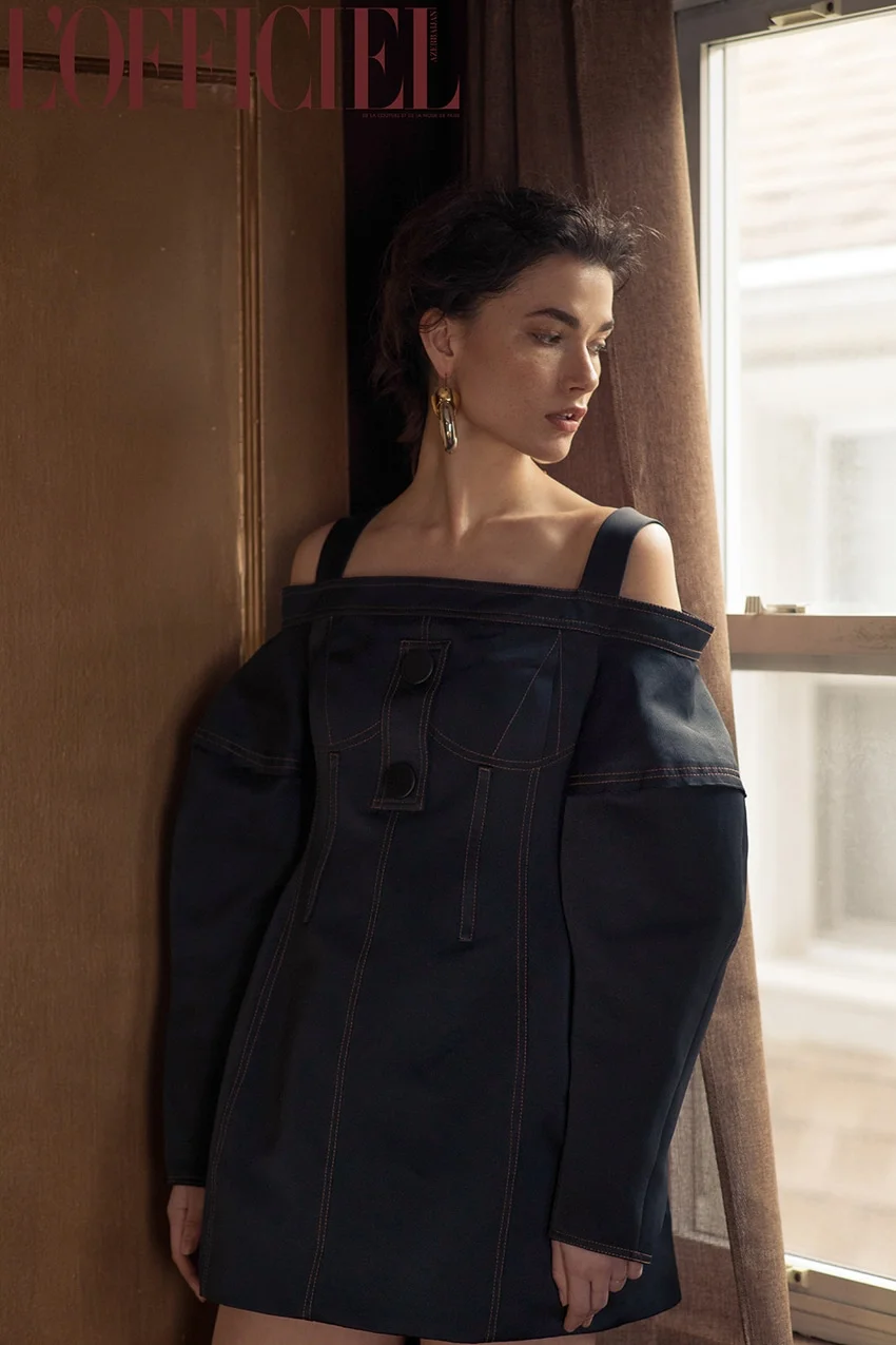 LOfficiel-Azerbaijan-December-2017-Hannah-Cassidy-Vanessa-Zican-Feng-6.jpg