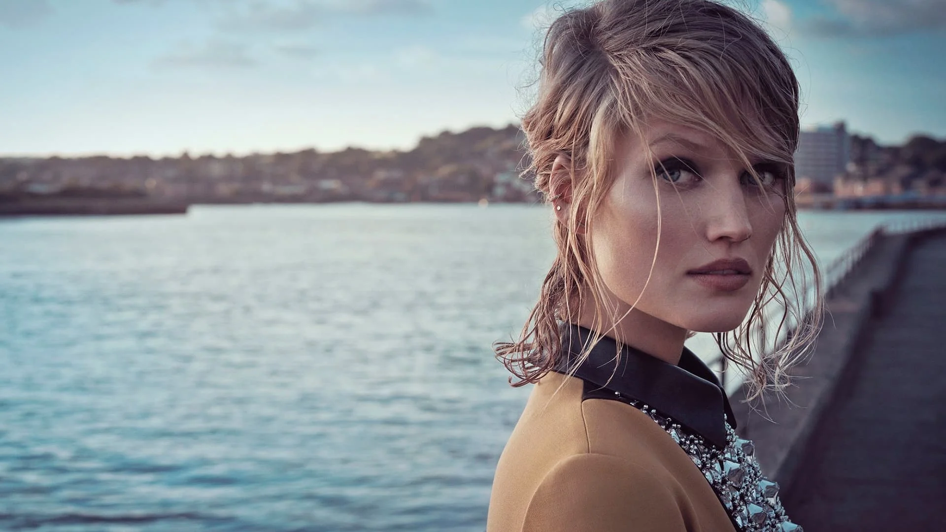 toni-garrn-model-archives.jpg