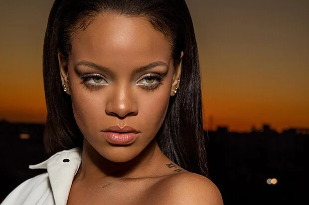 rihanna-louvre.jpg