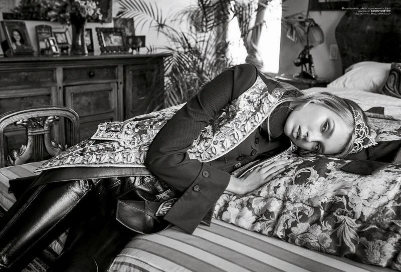 Romee-Strijd-Dilone-Cover-Editorial10.jpg