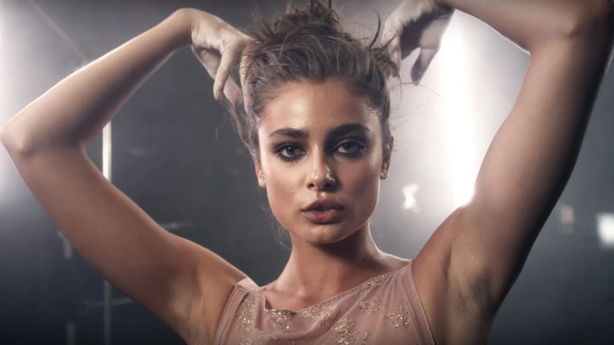 taylor-hill-th.jpg