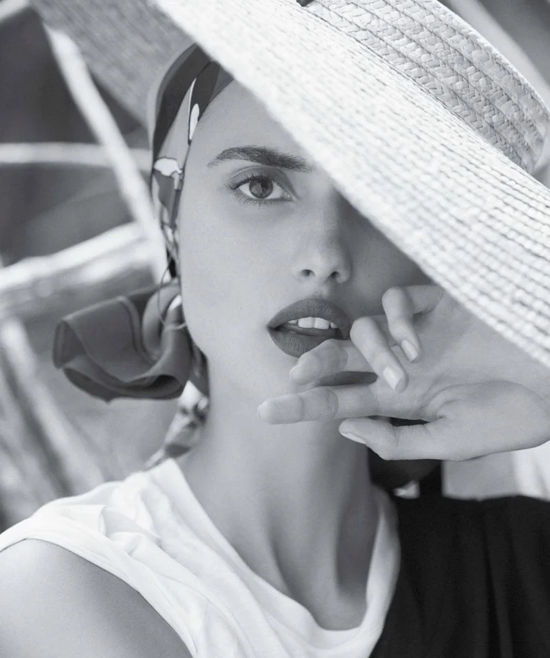 Blanca Padilla by Carlos Ruiza dor Harper's Mexico April 2018 (6).jpg