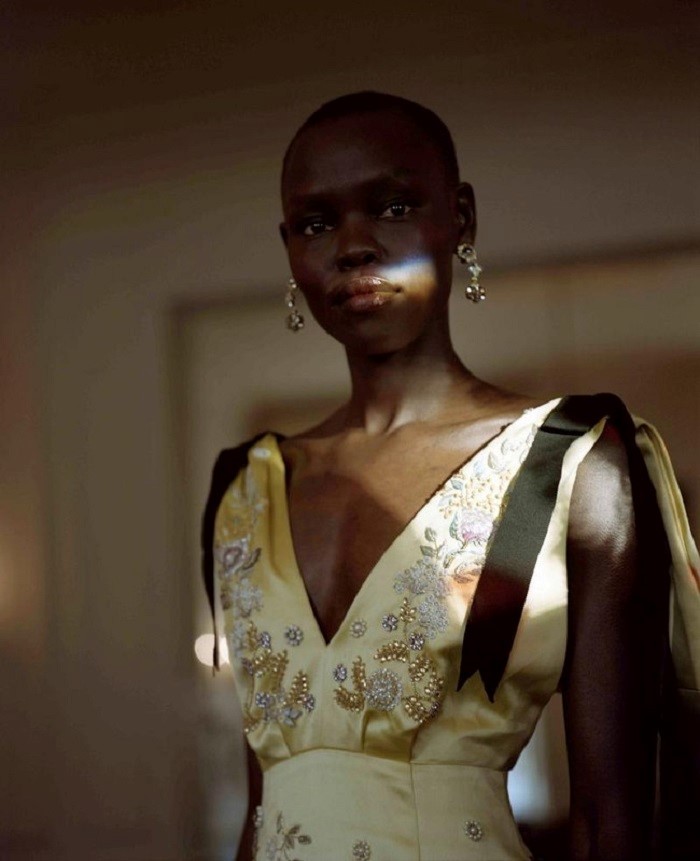 Grace Bol Is Lensed By Kuba Ryniewicz In 'Noblesse Oblige' For Vogue ...