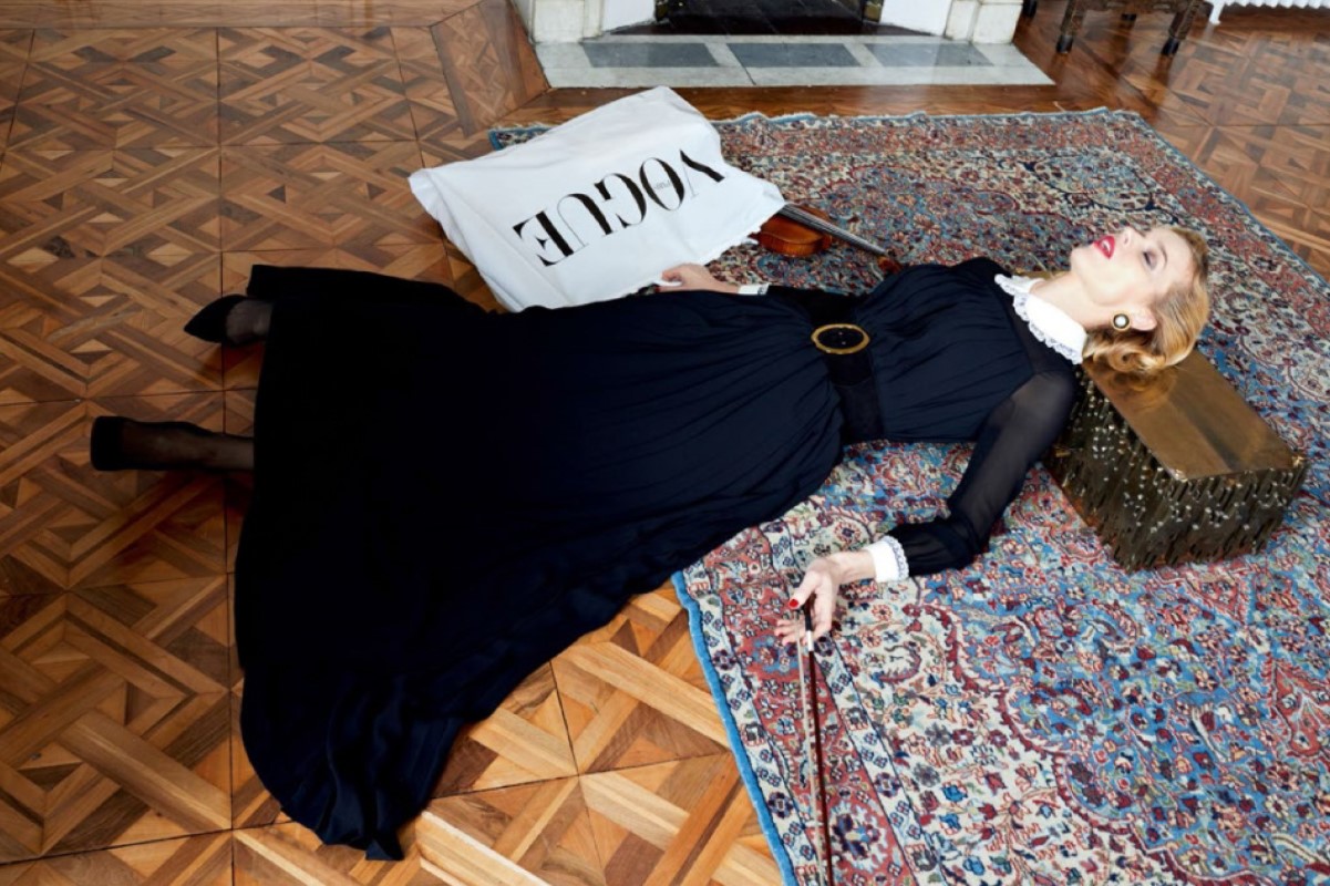 Eva Herzigova by Juergen Teller for Vogue Paris May 2018  (16).jpg