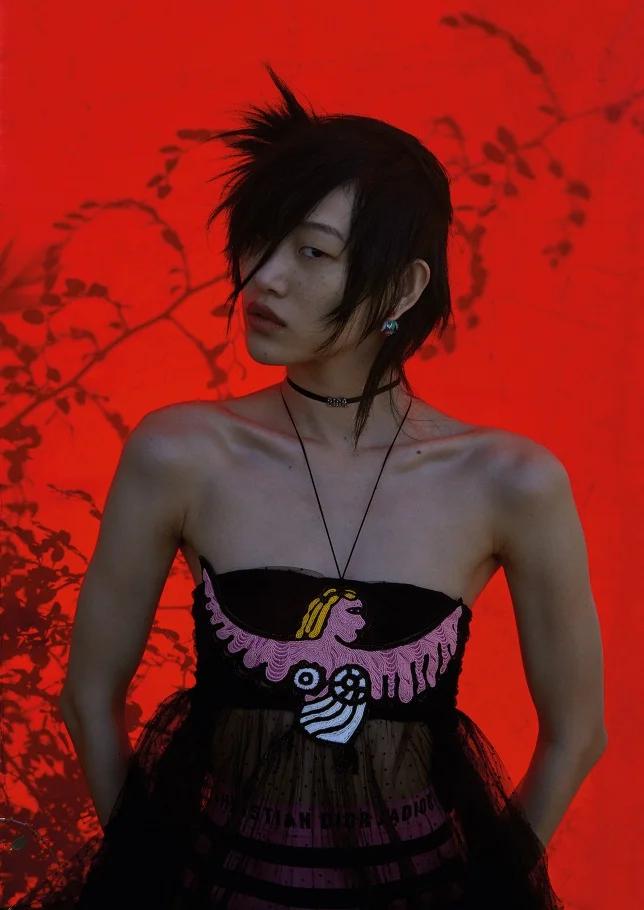 sora choi by viviane sassen for dior mag light and shade 222018 (1).jpg