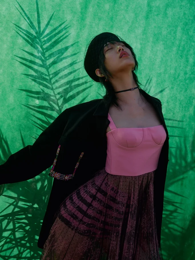 sora choi by viviane sassen for dior mag light and shade 222018 (6).jpg