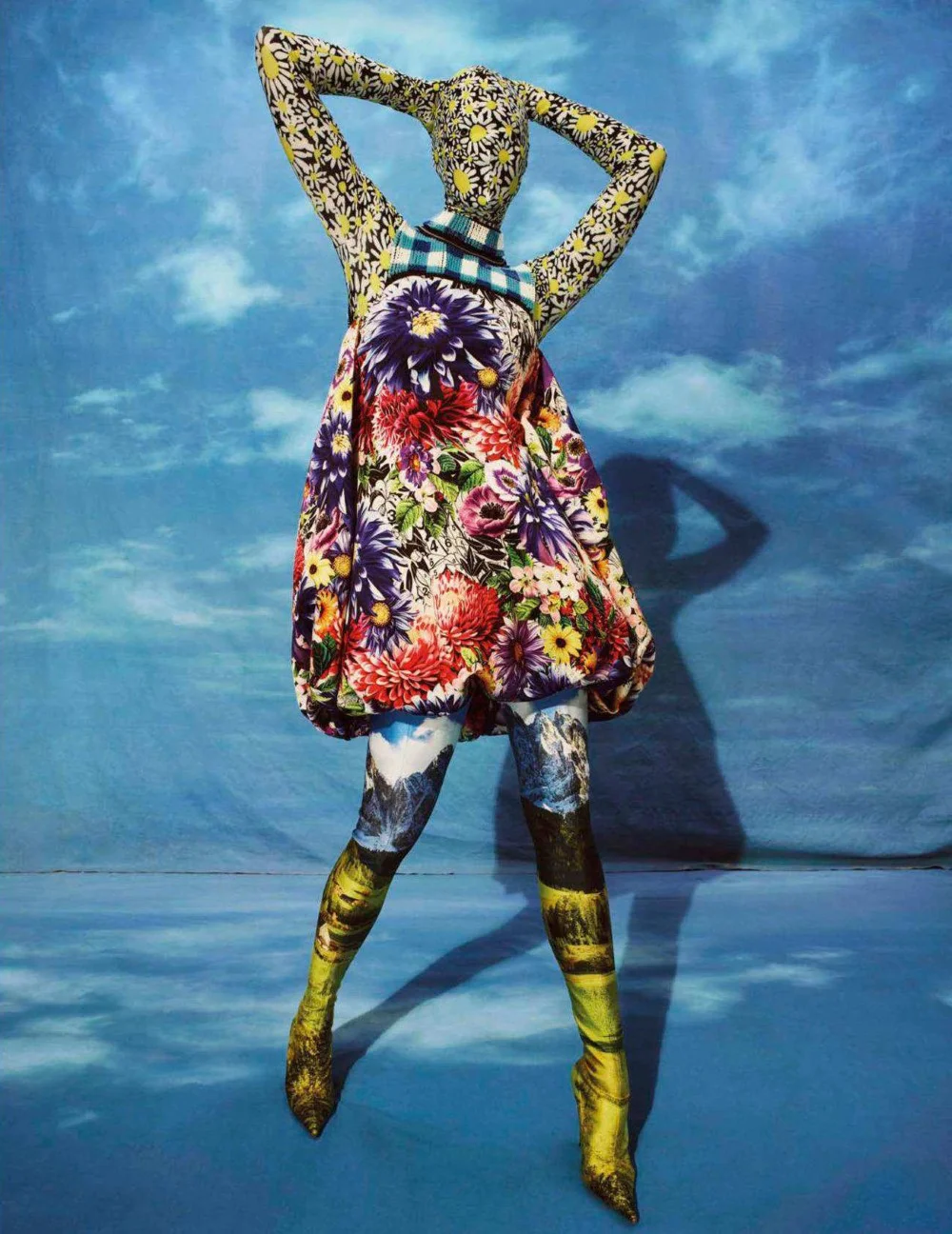 Karlie Kloss Pushes Petals In 'Flor' Lensed By Emma Summerton For Vogue