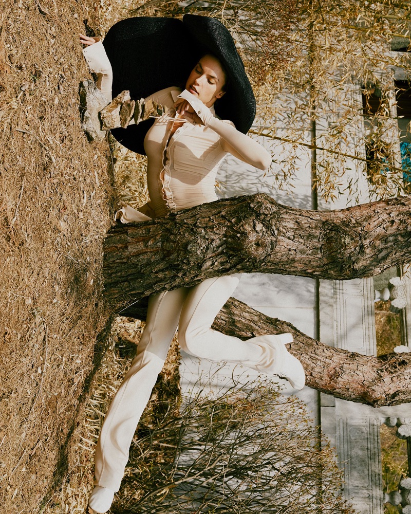 Alessandra-Ambrosio-Vogue-Brazil-Cover-Photoshoot16.jpg