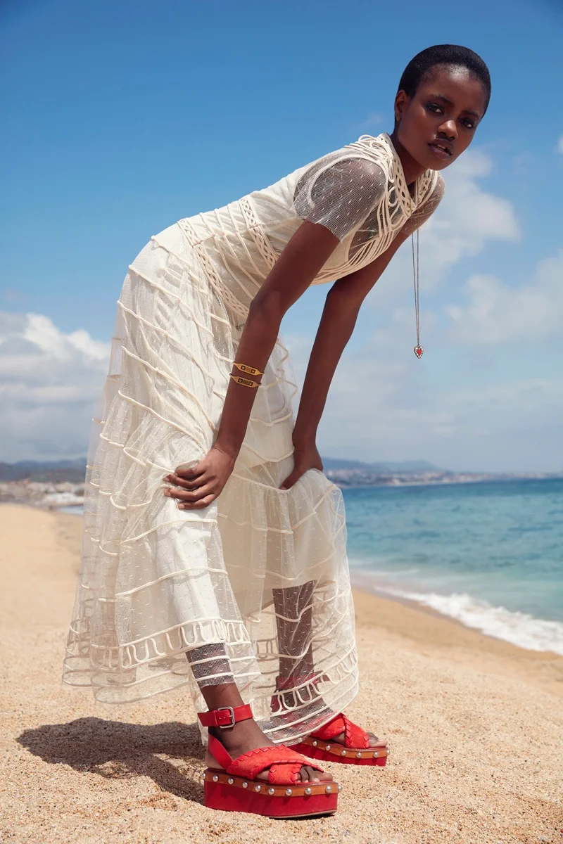 Elizabeth-Ayodele-Harper's Bazaar Kazakhstan (7).jpg