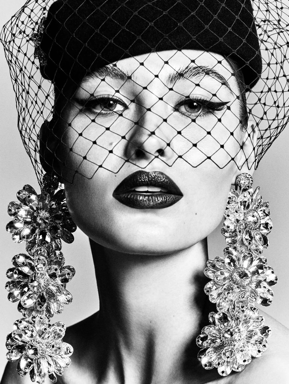 Grace Elizabeth Luigi Iango Vogue Spain August 2018 (4).jpg