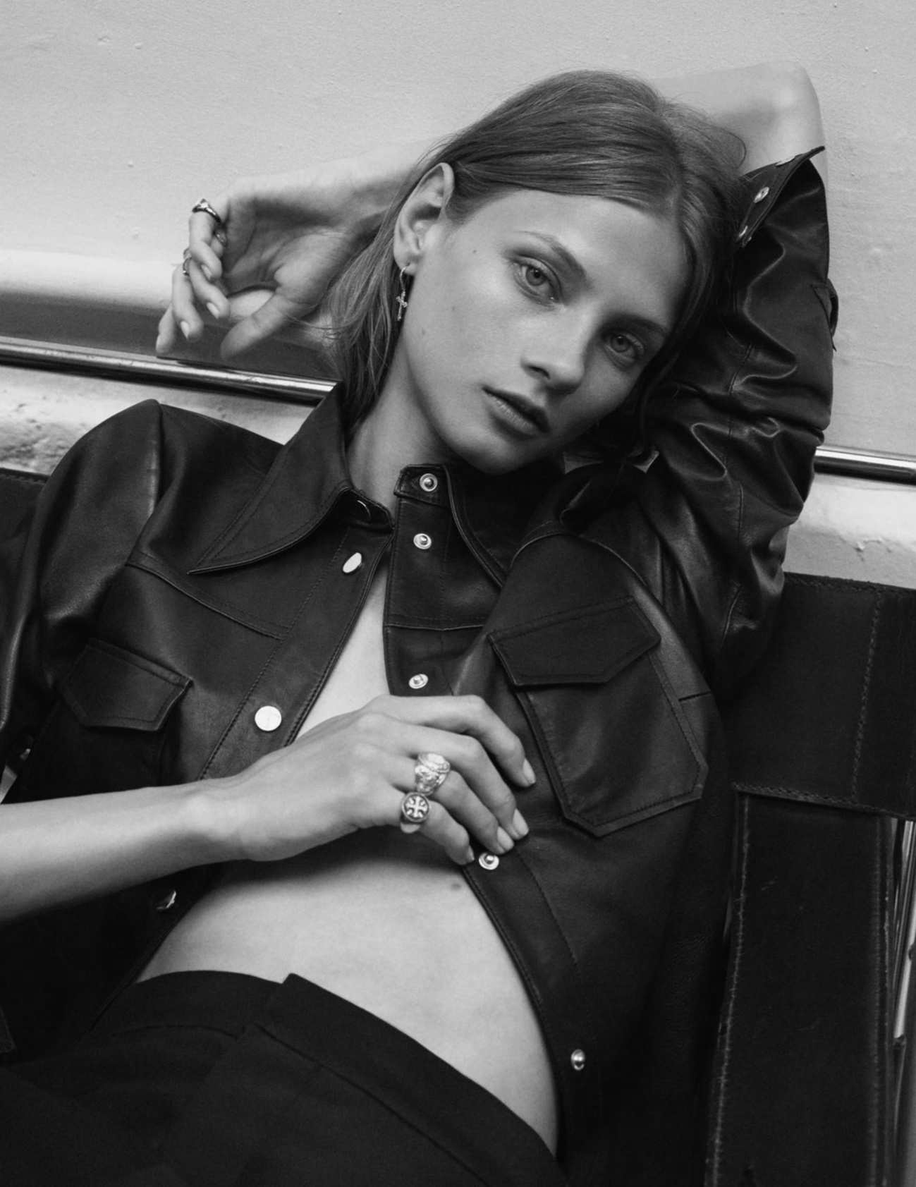 Anna Selszneva by Vanina Sorrenti for Vogue Paris Oct 2018 (2).jpg