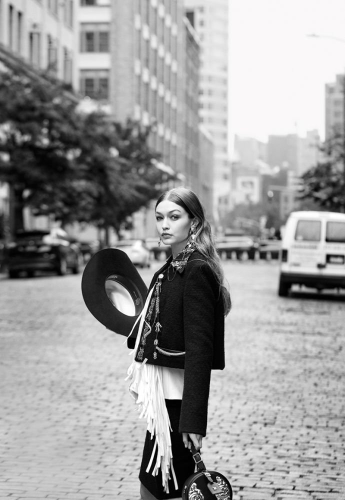 Gigi Hadid by Paul Wetherell for Vogue US Oct 2018 (1).jpg