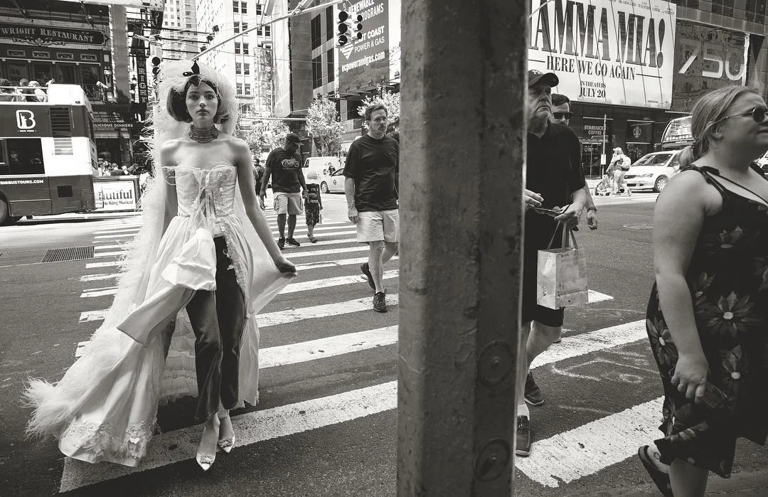 Fran Summers Channels British Invasion Of New York, Lensed By Inez ...