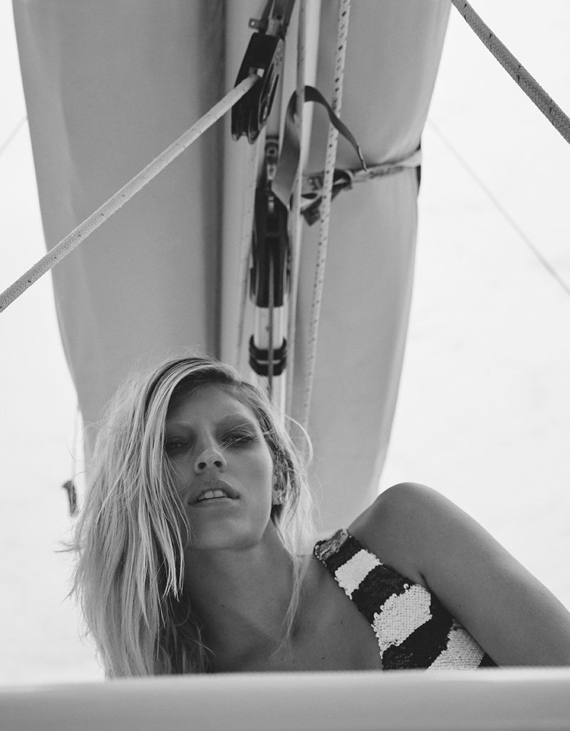 Devon Windsor by David Roemer for VF Italy  (14).jpg