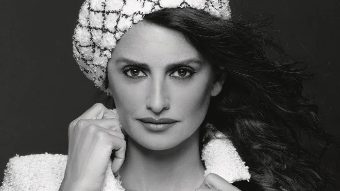 Penelope Cruz by Karl Lagerfeld for Chanel Cruise 2019 (6).jpg