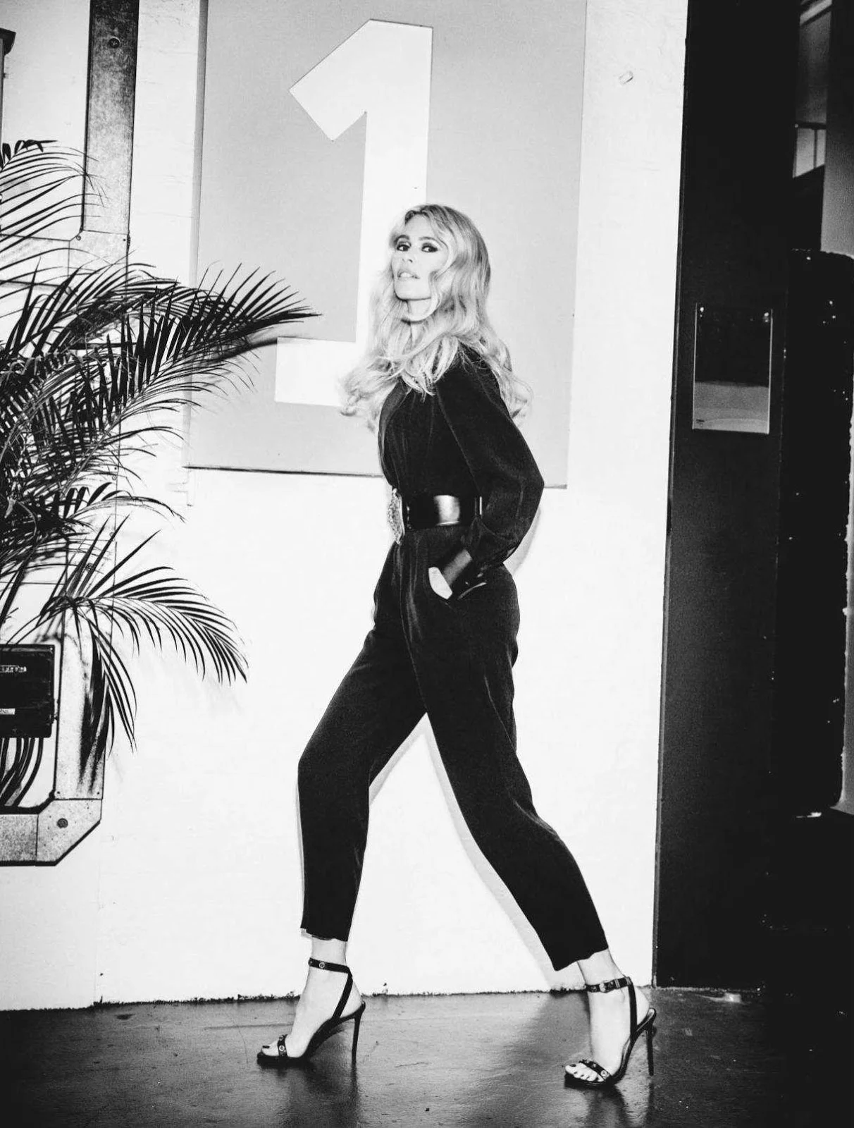 Claudia Schiffer by Ellen Von Unwerth For ELLE Portugal Oct 2018 (5).jpg