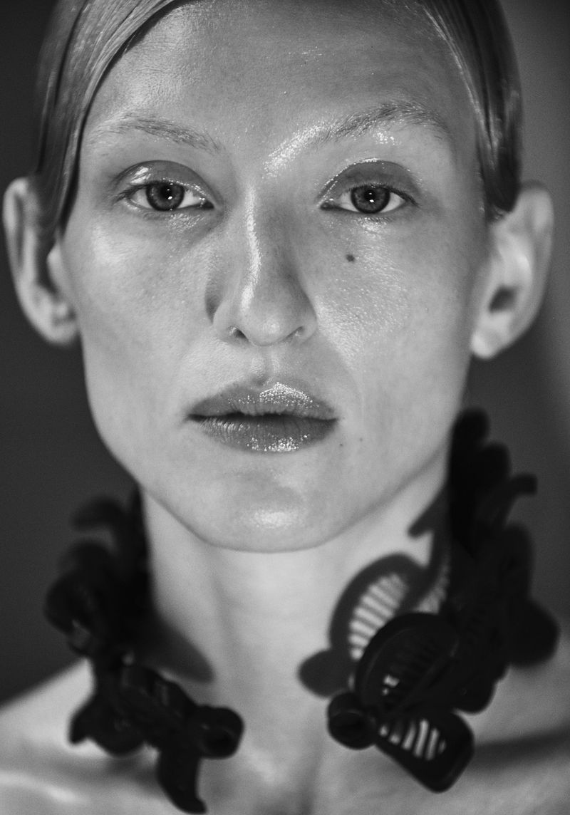 Maggie Maurer by Lucian Bor for Vogue Czech Oct 2018 (4).jpg