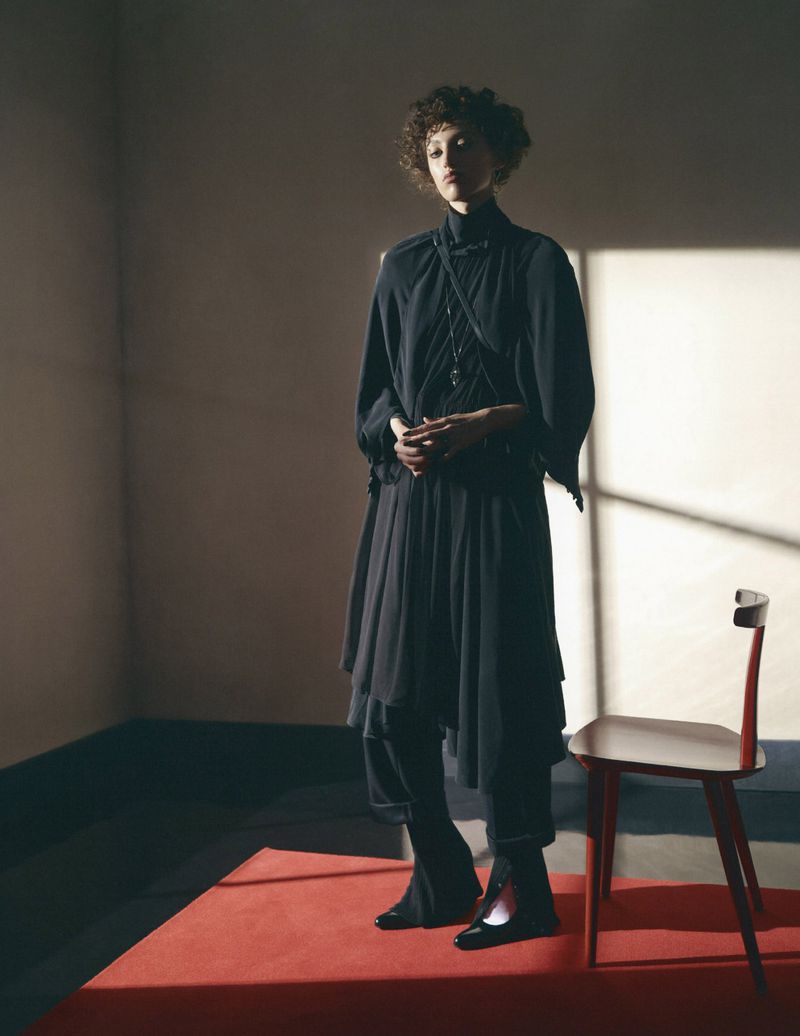 Emma Summerton Snaps 80s Suits for Vogue Germany Nov 2018 (3).jpg