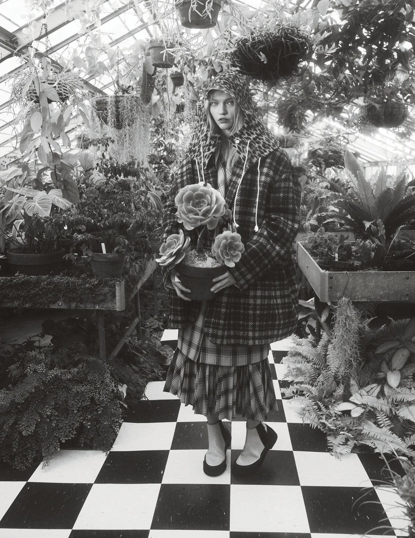 Sasha+Pivovarova+by+Emma+Summerton+Vogue+Russia+November+2018+(12).jpg