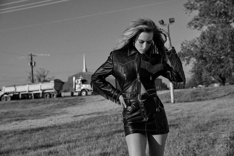 Hannah Ferguson by Harper Smith for V Magazine Spring 2018 (15).jpg