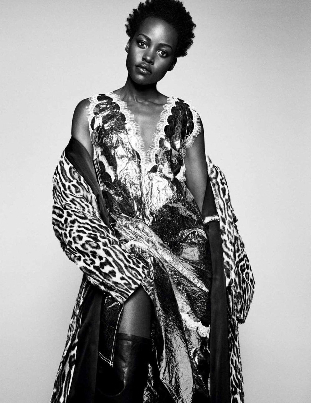 Балетные сапоги... Для кого их делают ? Lupita+Nyong%27by+Luigi+Iango+for+Vogue+Spain+Nov+2018+%284%29