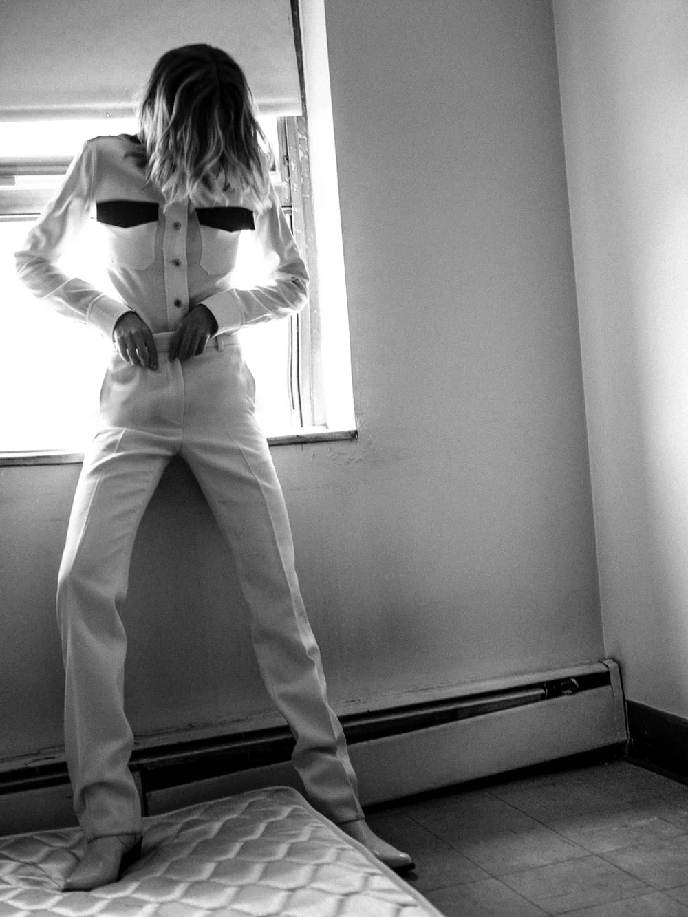 Nadja-Bender-Issue-Magazine-Juankr-18.jpg