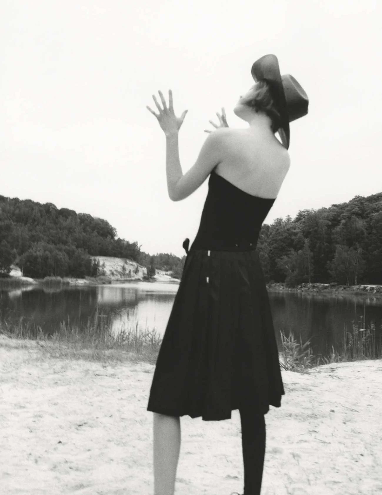 Freja Beha Erichsen by Jamie Hawkesworth for Vogue UK Dec 2018 (2).jpg