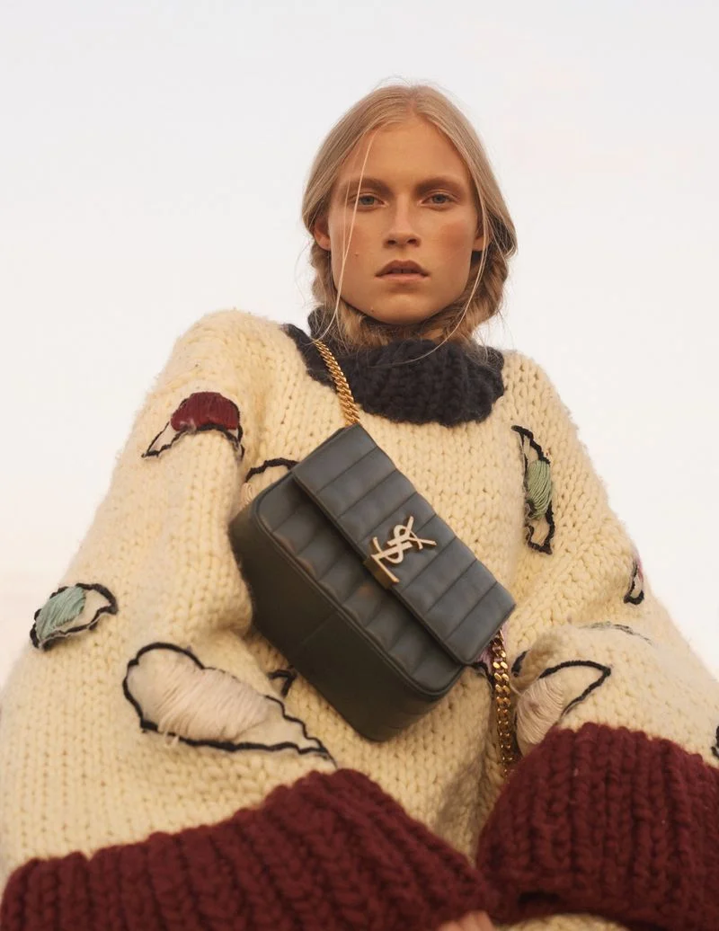 Zoe Louis by Mary Fix for L'Officiel Singapore Dec 2018 (3).jpg