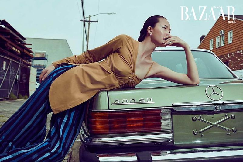 Xin Xiw for Harper's Bazaar Brazil Dec 2019 (3).jpg