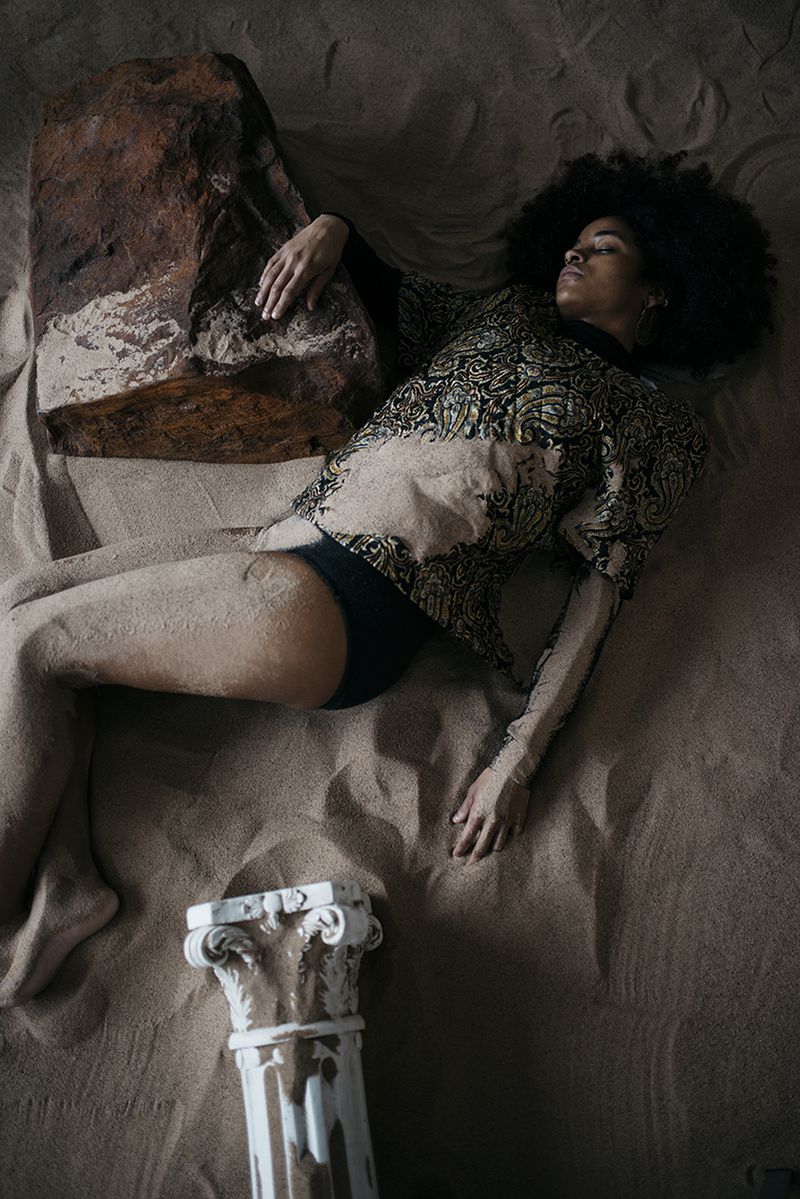 Michelle Marshall Body of Evidence Vogue Italy Jan 2019 (1).jpg