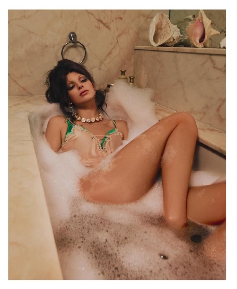 Kendall Jenner by Mert + Marcus for Vogue Italia  (10).jpg