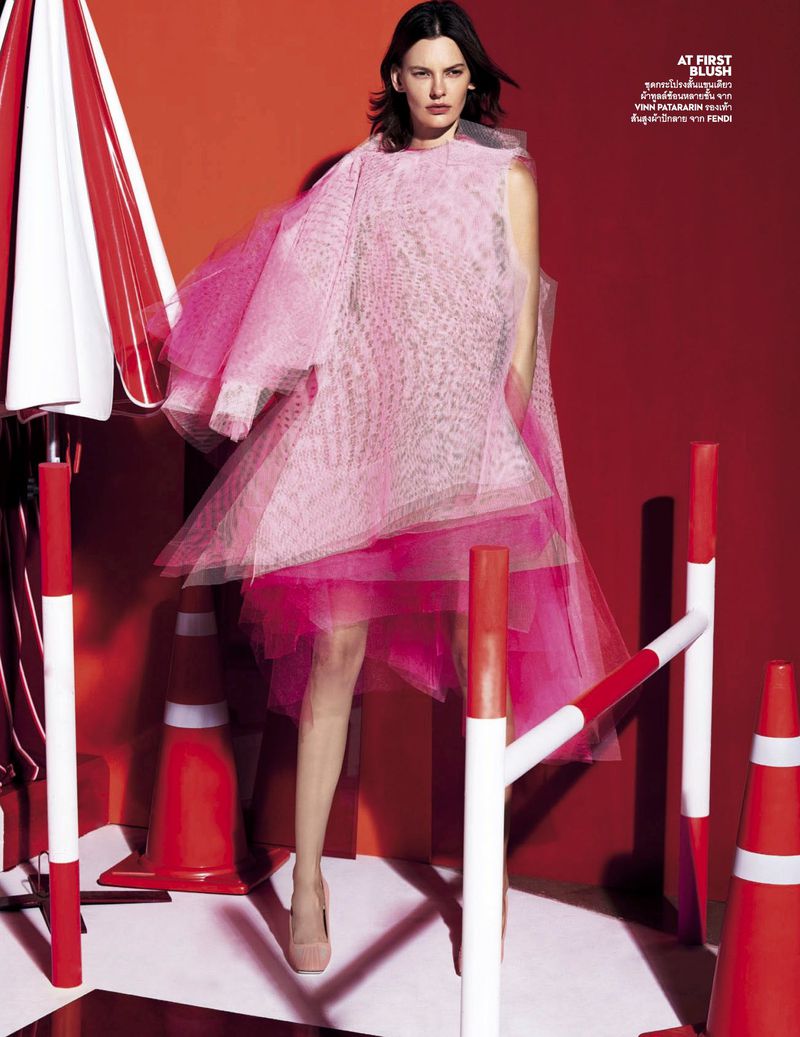 Amanda Murphy by Nat Prakobsantisuk for Vogue Thailand (1).jpg