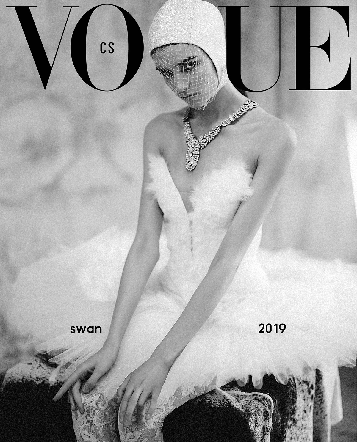 1-GRACE_HARTZEL_VOGUE_CZECHOSLOVAKIA_APRIL_2019_DAN_BELEIU-COVER-A.jpg