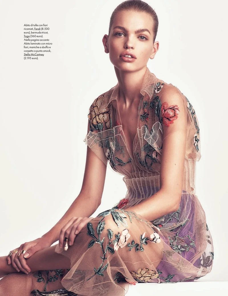 Daphne-Groeneveld-ELLE-Italy-Andreas-Sjodin- (11).jpg