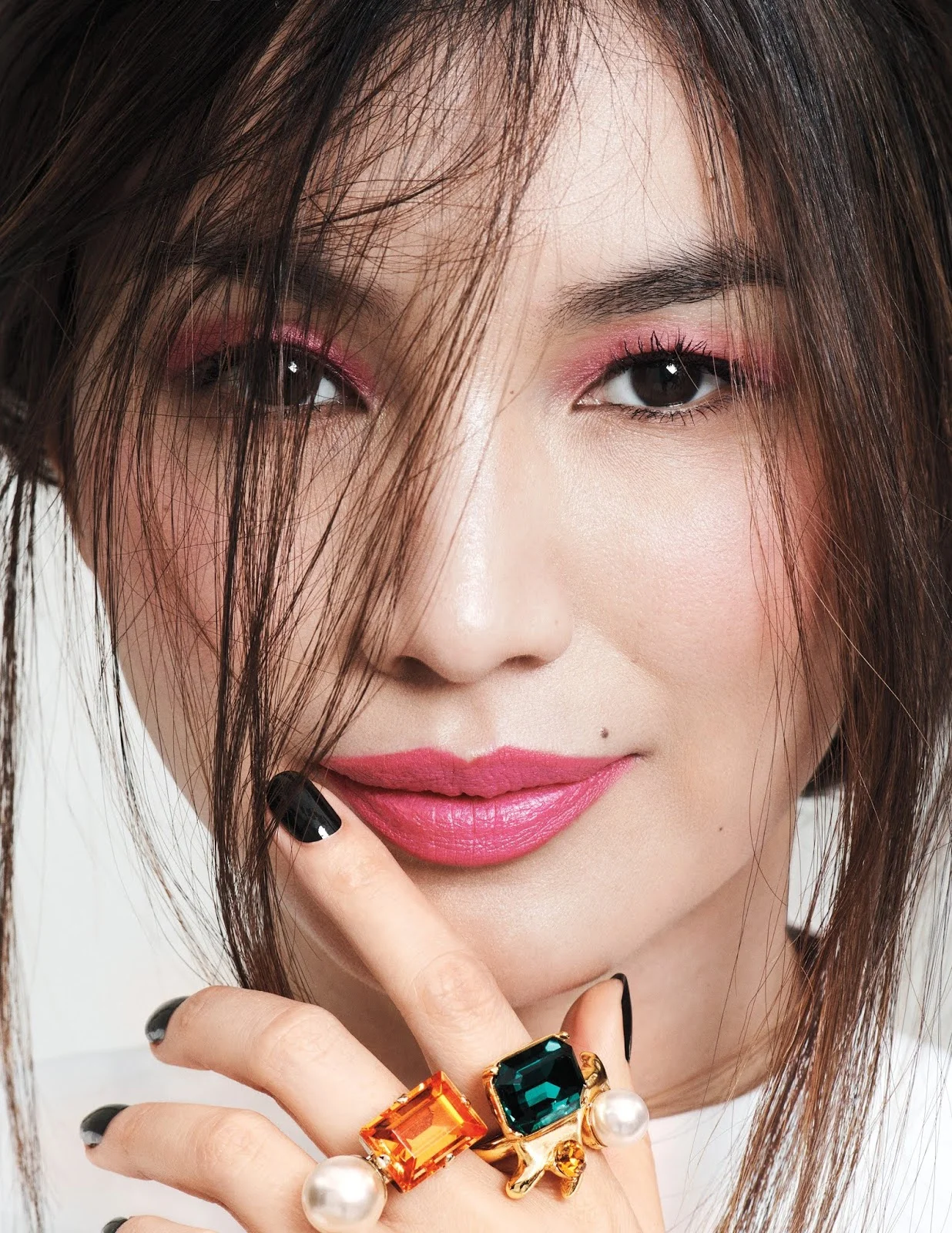 Gemma-Chan-by-Paola-Kudacki-Allure-US-April-2019- (7).jpg