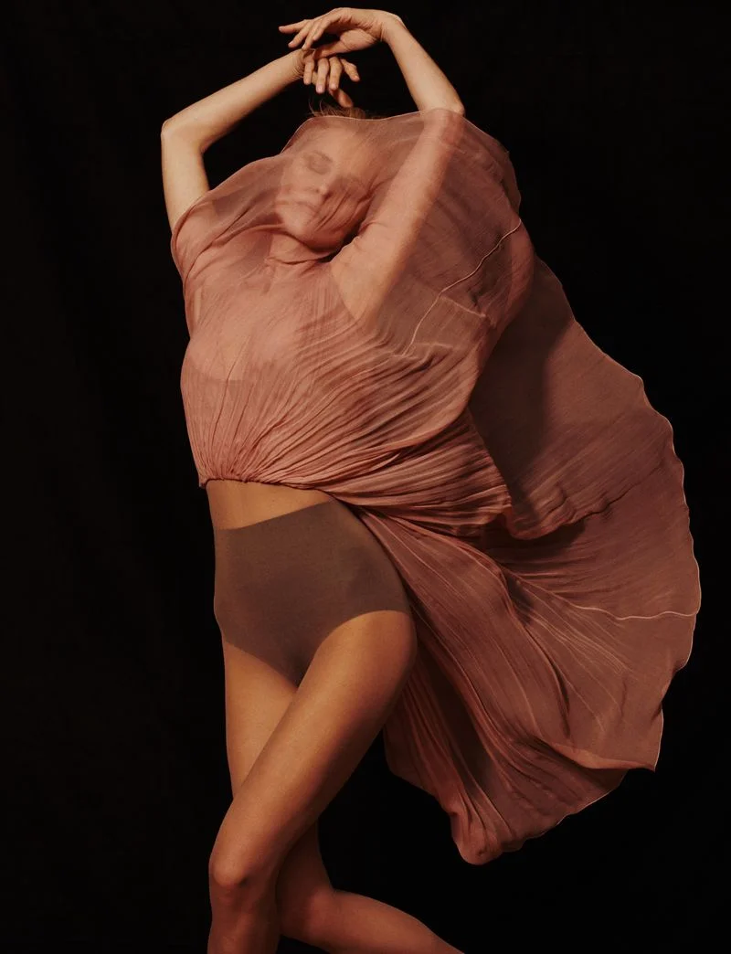Eva-Herzigova-by-Philip-Gay-Harper's-Bazaar-Russia- (4).jpg