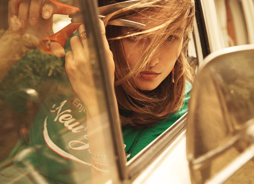 Lachlan-Bailey-Holiday-Magazine-Andreea-Diaconu-4.jpg