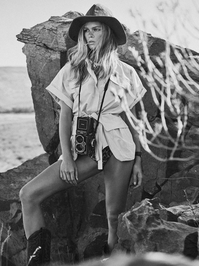 Anna-Ewers-Lachlan-Bailey-Vogue-Paris-April- (4).jpg